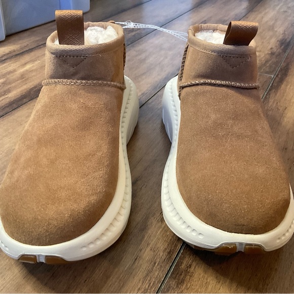 Ugg CA805 V2 Ultra Mini Men’s Size 6.5 Wool Sneaker Boot Suede Chestnut UggPlush - Picture 8 of 13